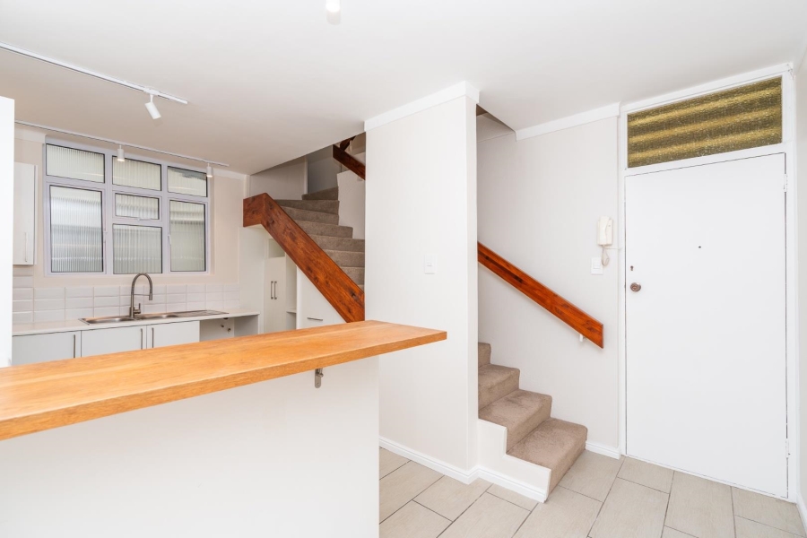 To Let 2 Bedroom Property for Rent in Sea Point Western Cape